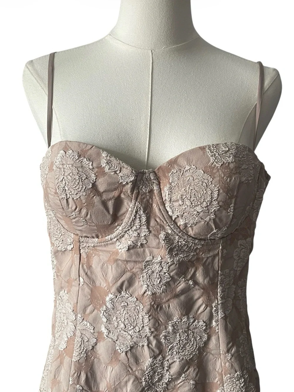 Windsor Gorgeous Charm Floral Jacquard Mini Dress | Taupe | L | NWT - Picture 4 of 12